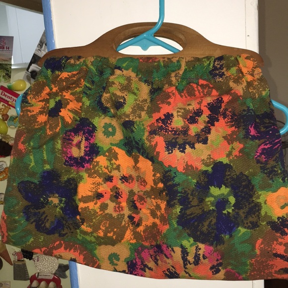 Vintage Handbags - VTG 70s floral wooden handle purse bag tote sewing